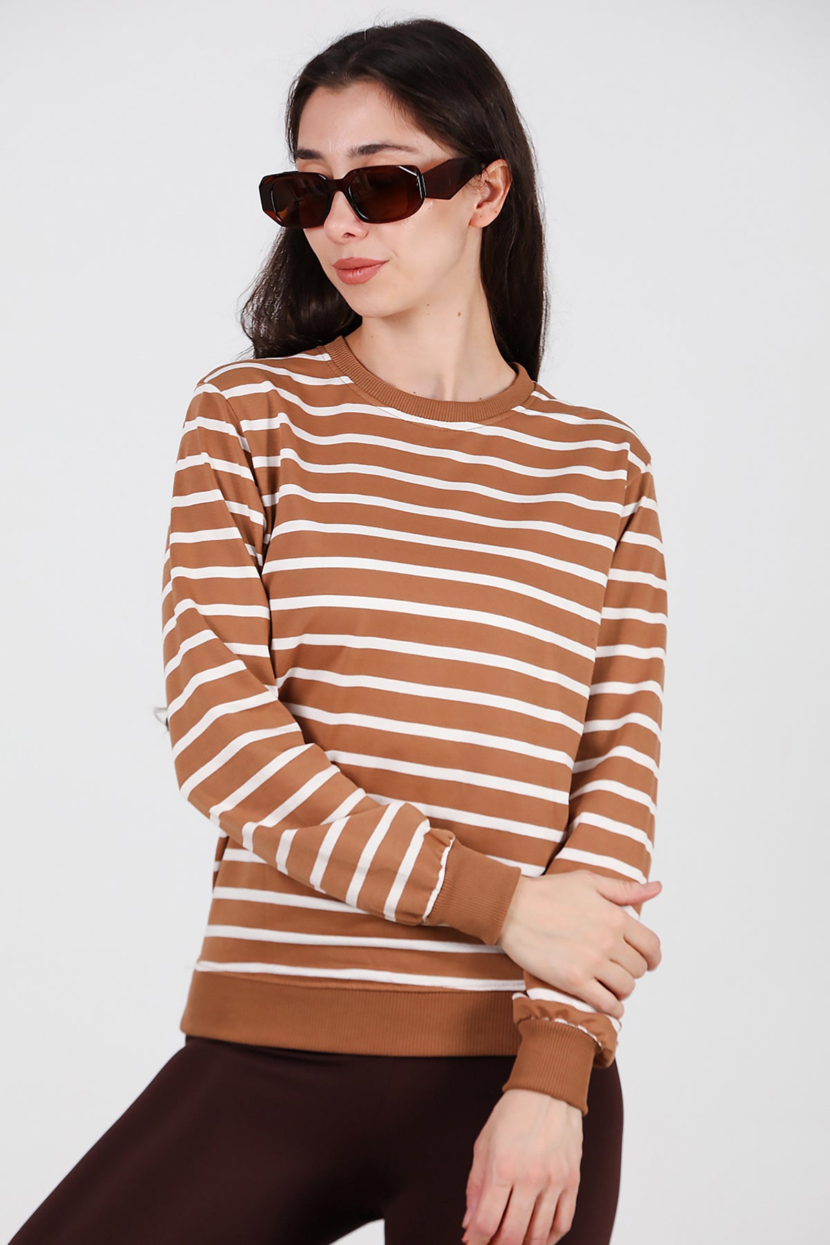 Kadın Çizgili Bisiklet Yaka Sweat Bej