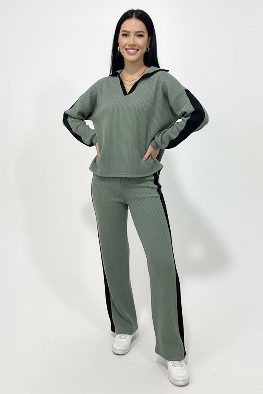 Vestra Kadın Garnili Önü V Yakalı Takım Yeşil