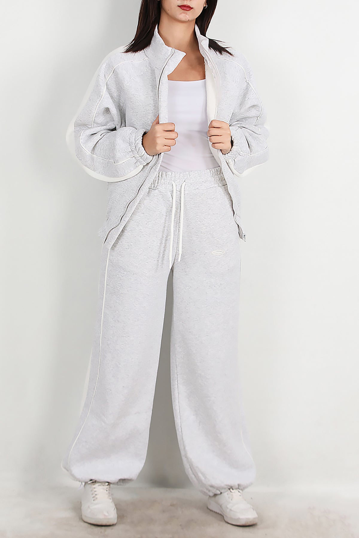 Kadın Yanları Şeritli Önü Fermuarlı Eşofman Takımı Gri