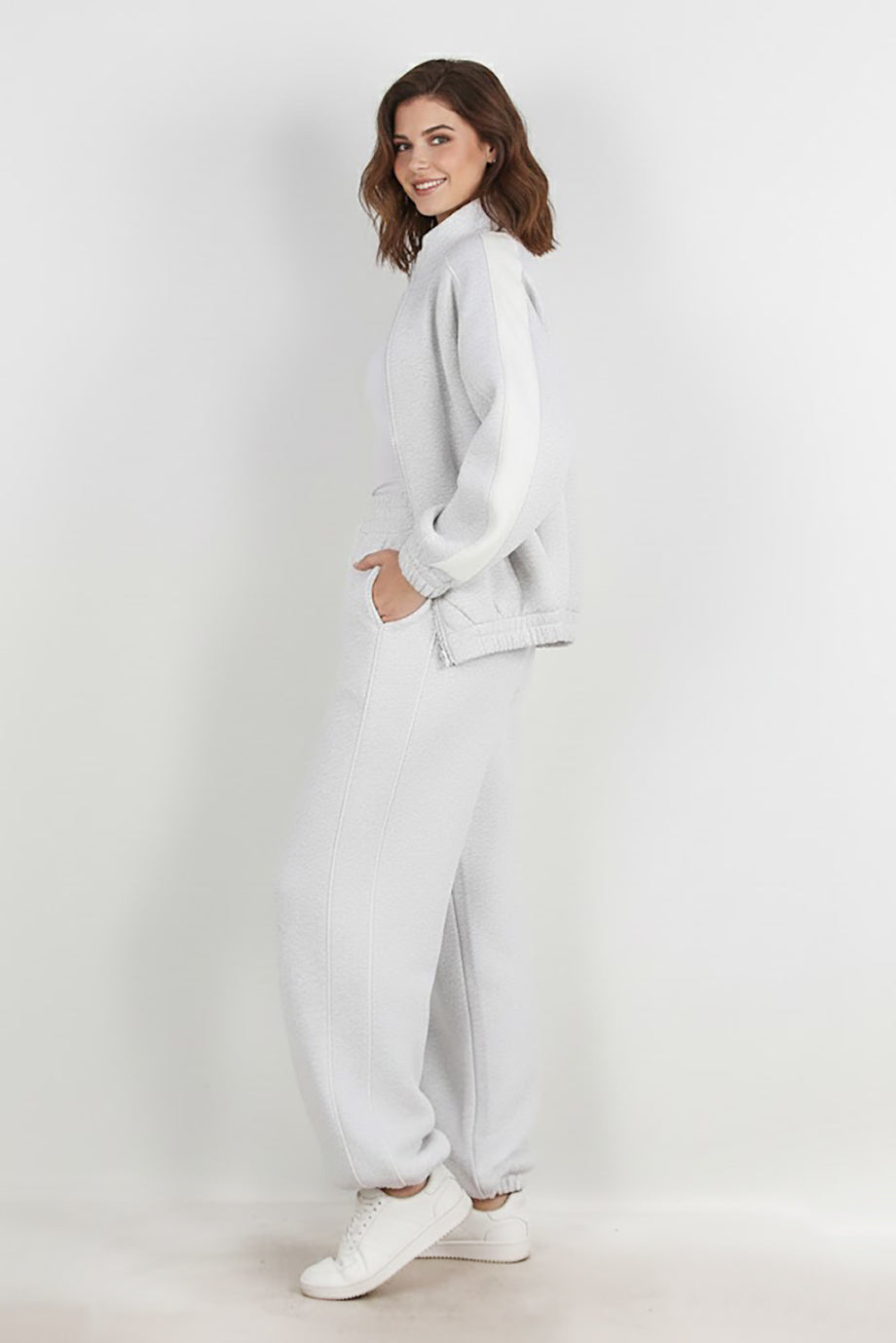 Kadın Yanları Şeritli Önü Fermuarlı Eşofman Takımı Gri