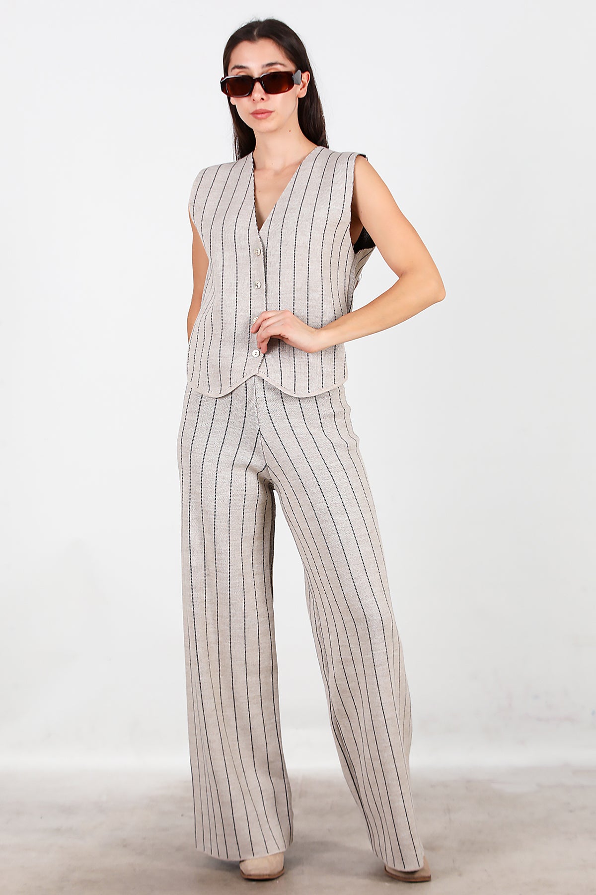 Kadın Çizgili Yelekli Triko Takım Vizon