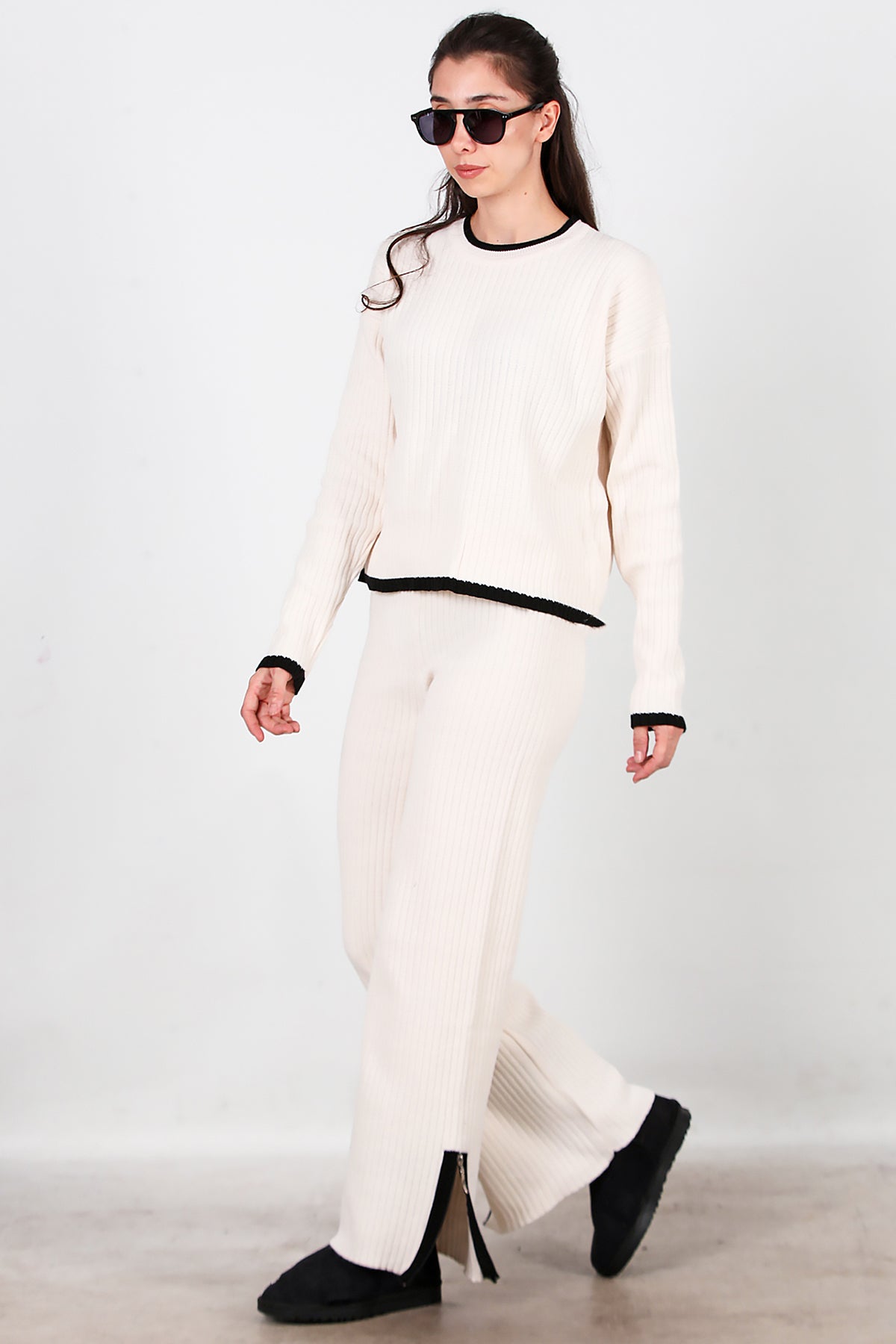 Kadın Garnili Paça Fermuarlı Triko Takım Ekru