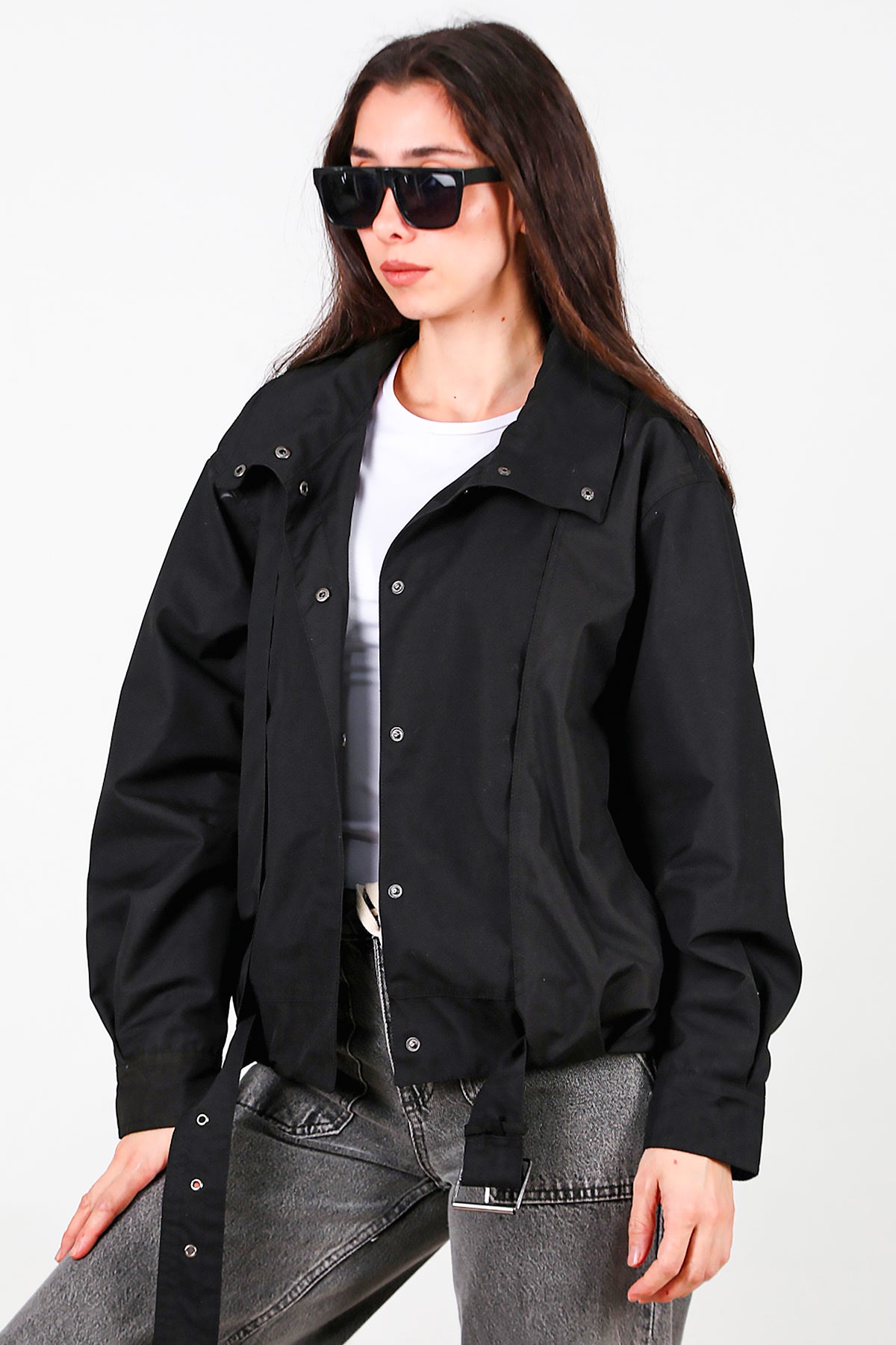 Kadın Çıtçıtlı Pile Detay Kısa Trençkot Siyah