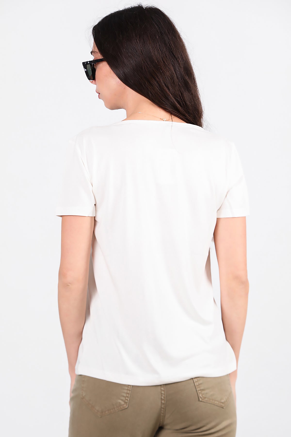 Kadın V Yaka T-shirt Ekru