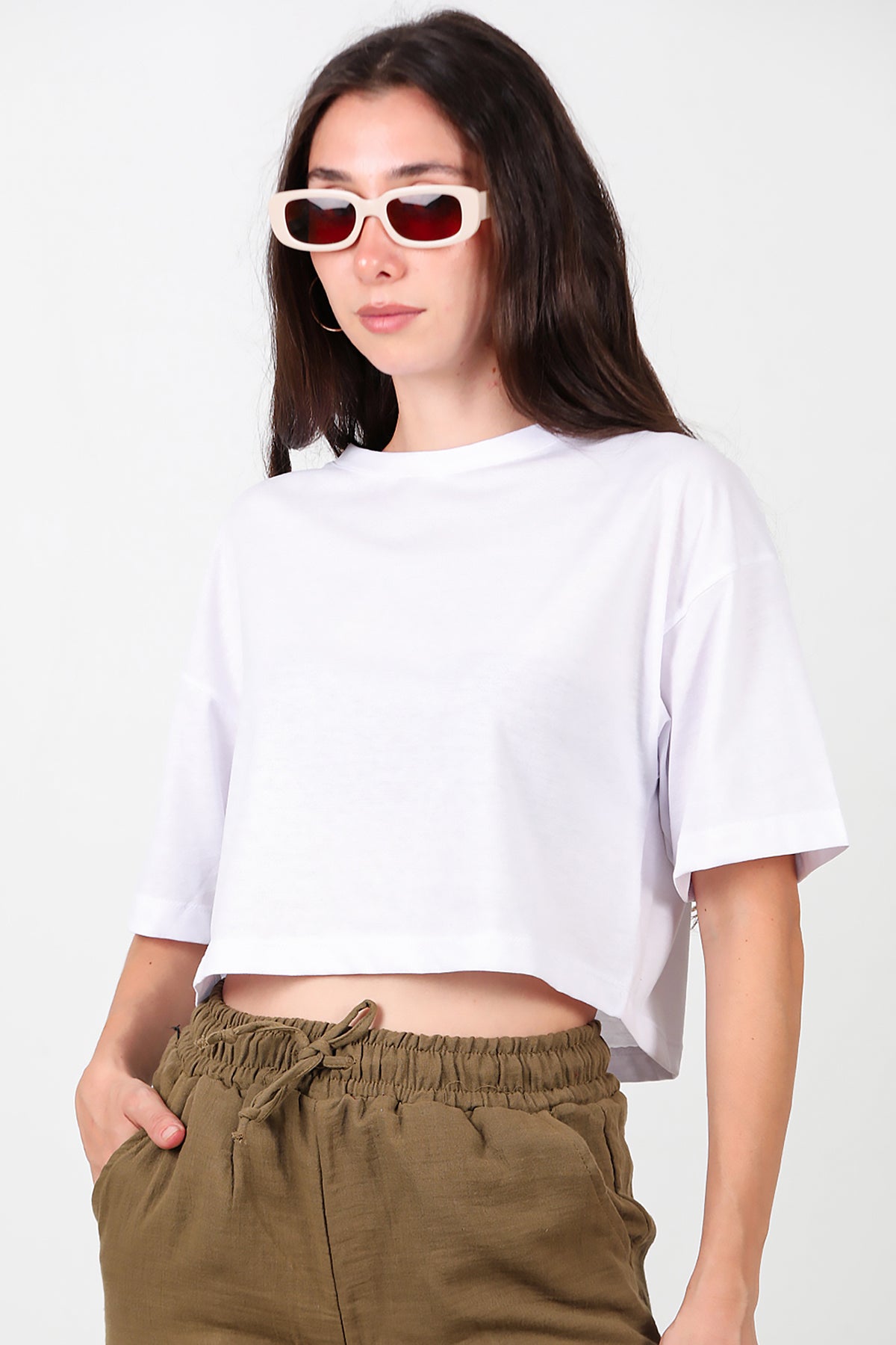 Kadın Bisiklet Yaka Kısa T-Shirt Beyaz