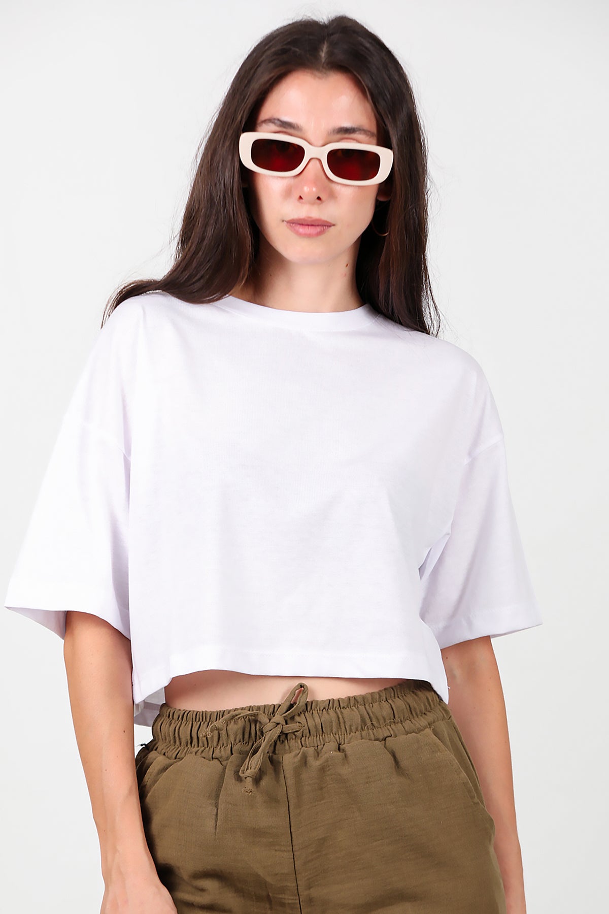 Kadın Bisiklet Yaka Kısa T-Shirt Beyaz
