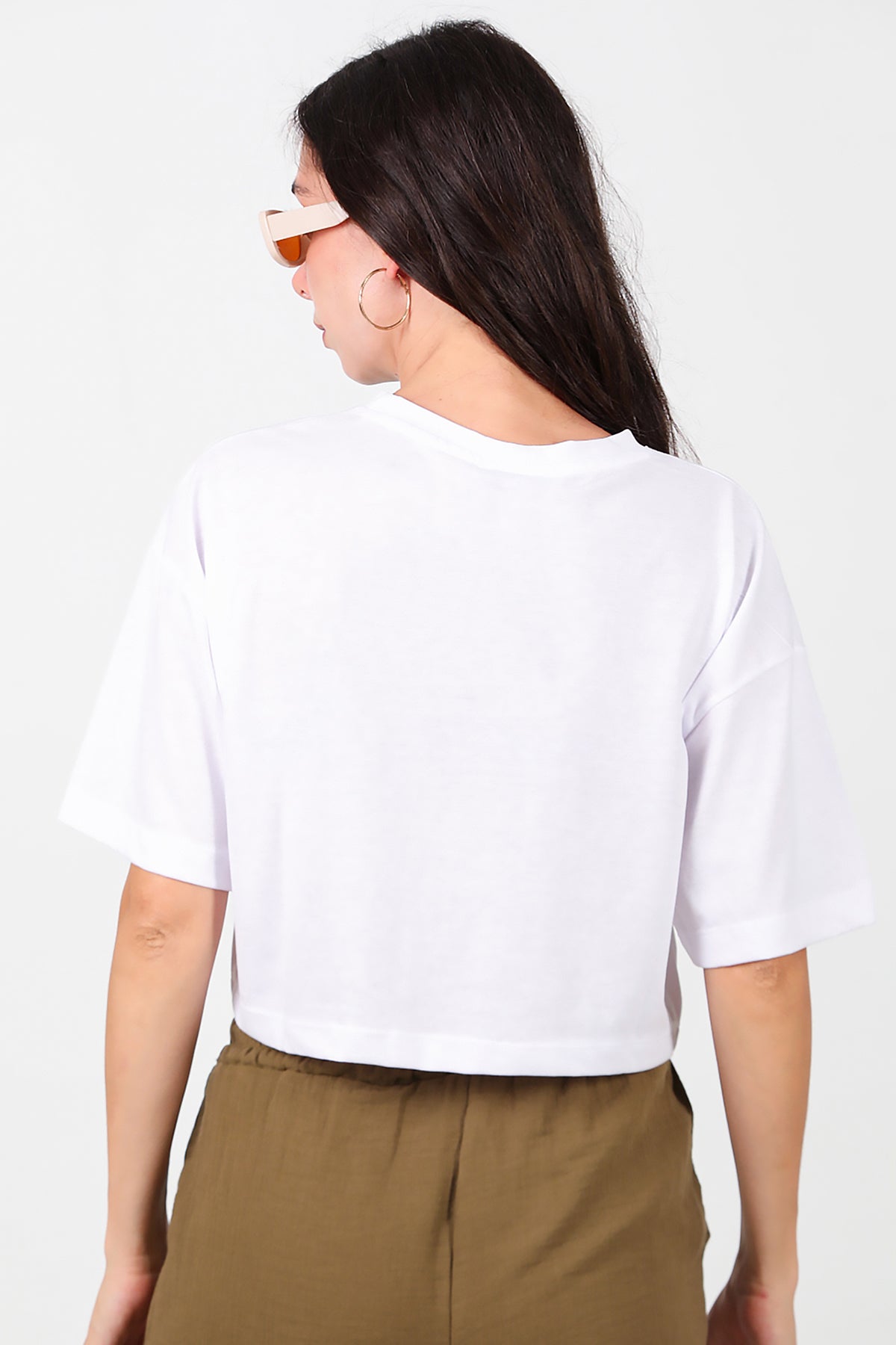 Kadın Bisiklet Yaka Kısa T-Shirt Beyaz