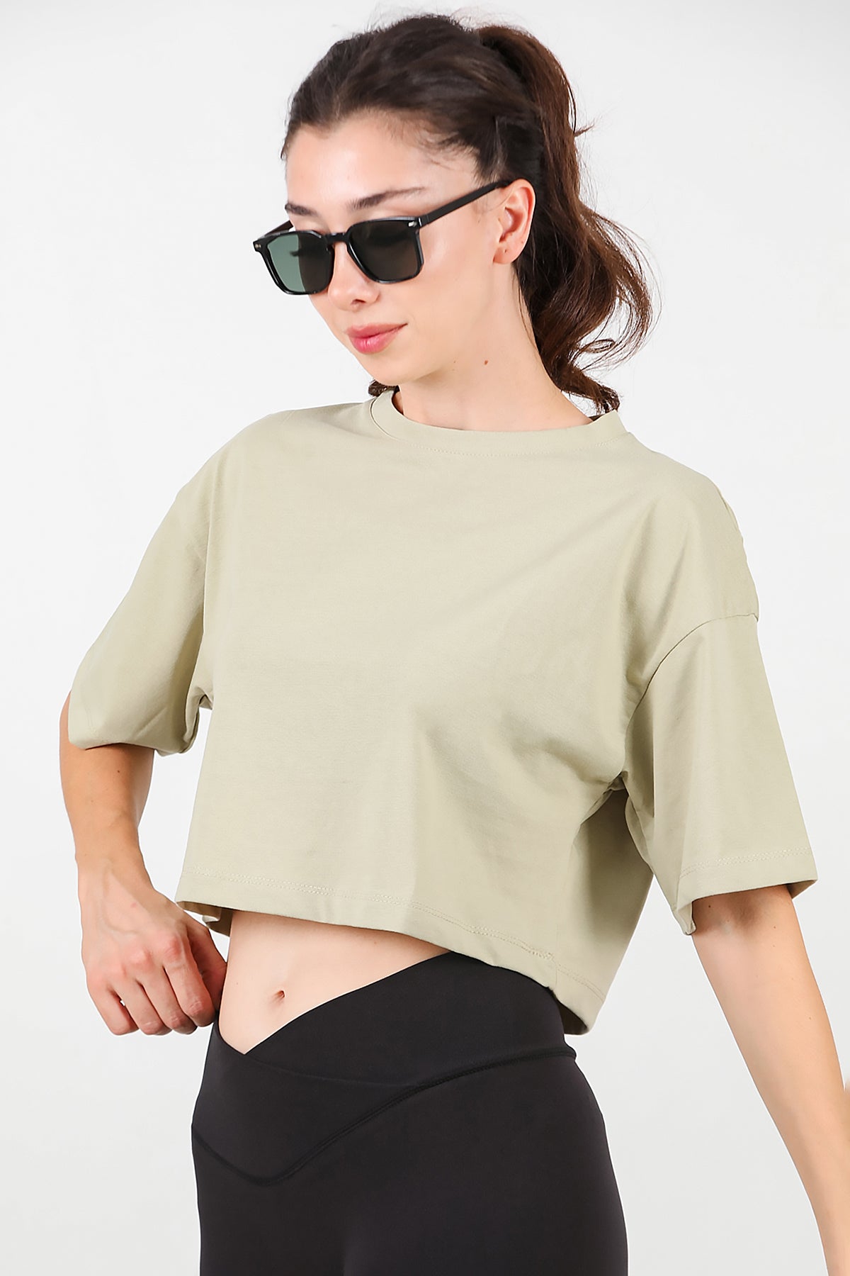 Kadın Bisiklet Yaka Kısa T-Shirt Haki
