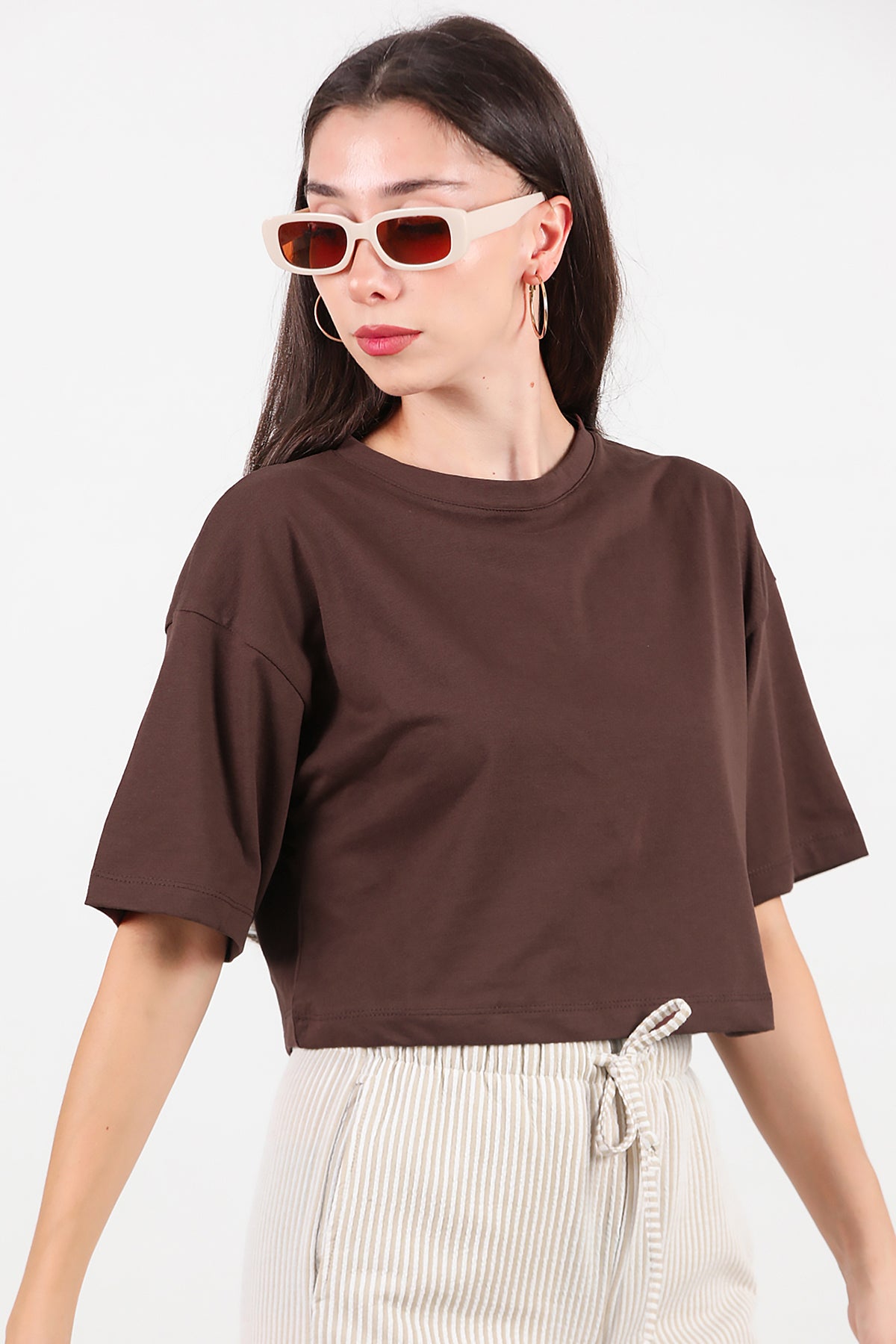 Kadın Bisiklet Yaka Kısa T-Shirt Kahverengi