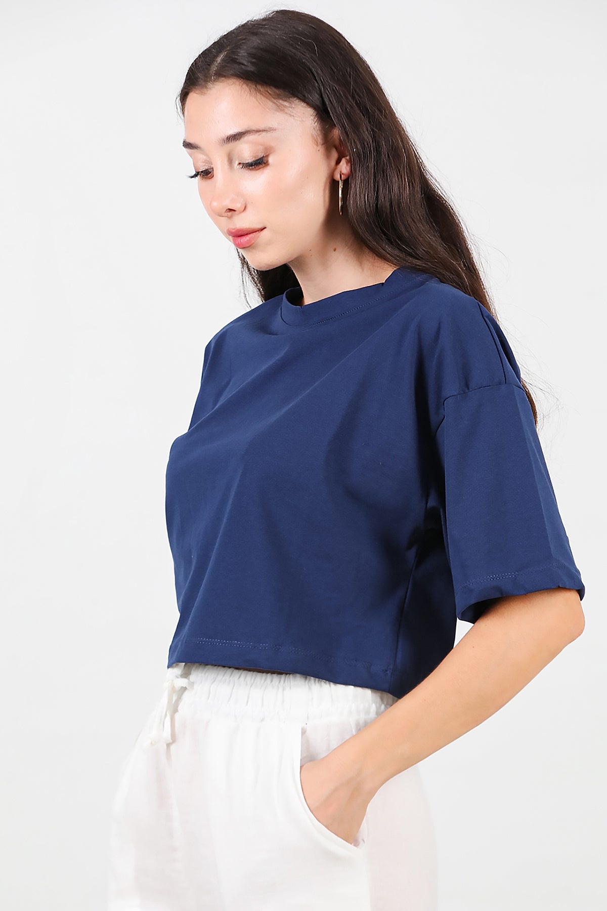 Kadın Bisiklet Yaka Kısa T-Shirt Lacivert