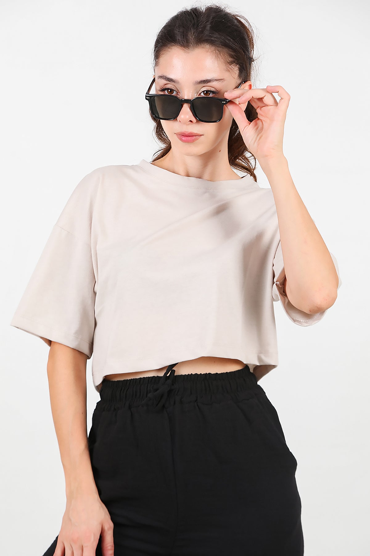 Kadın Bisiklet Yaka Kısa T-Shirt Taş