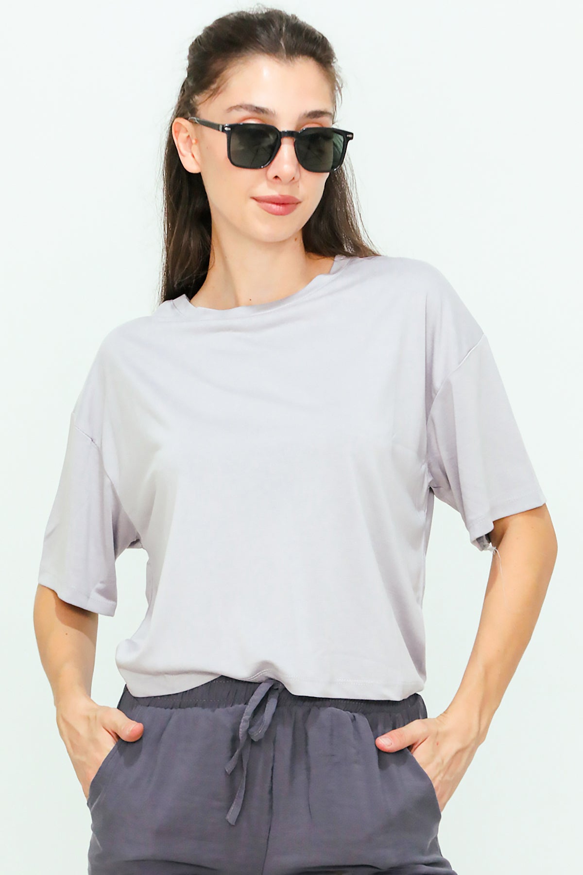 Kadın Bisiklet Yaka Kısa T-shirt Gri