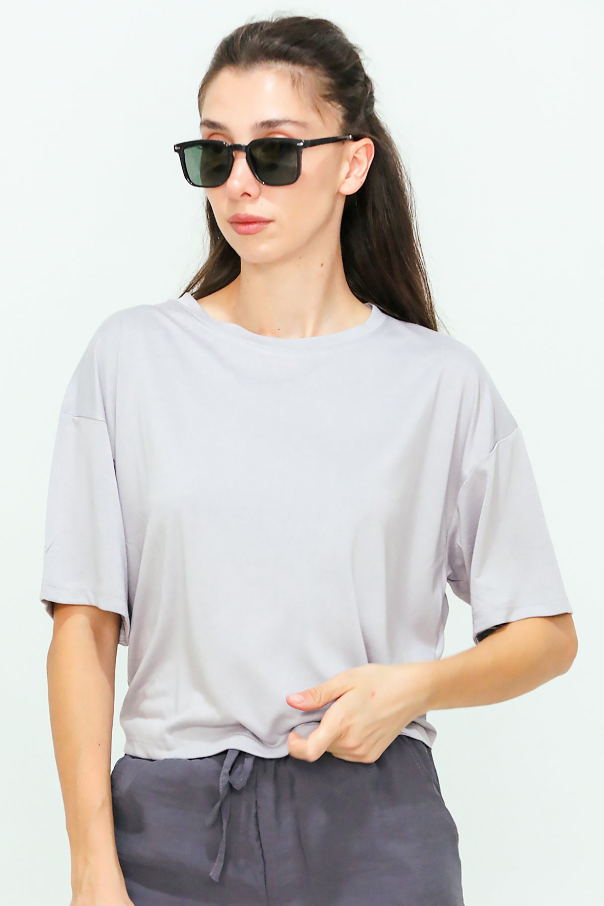 Kadın Bisiklet Yaka Kısa T-shirt Gri