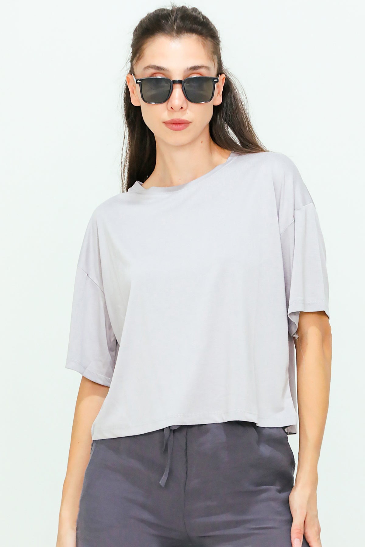 Kadın Bisiklet Yaka Kısa T-shirt Gri