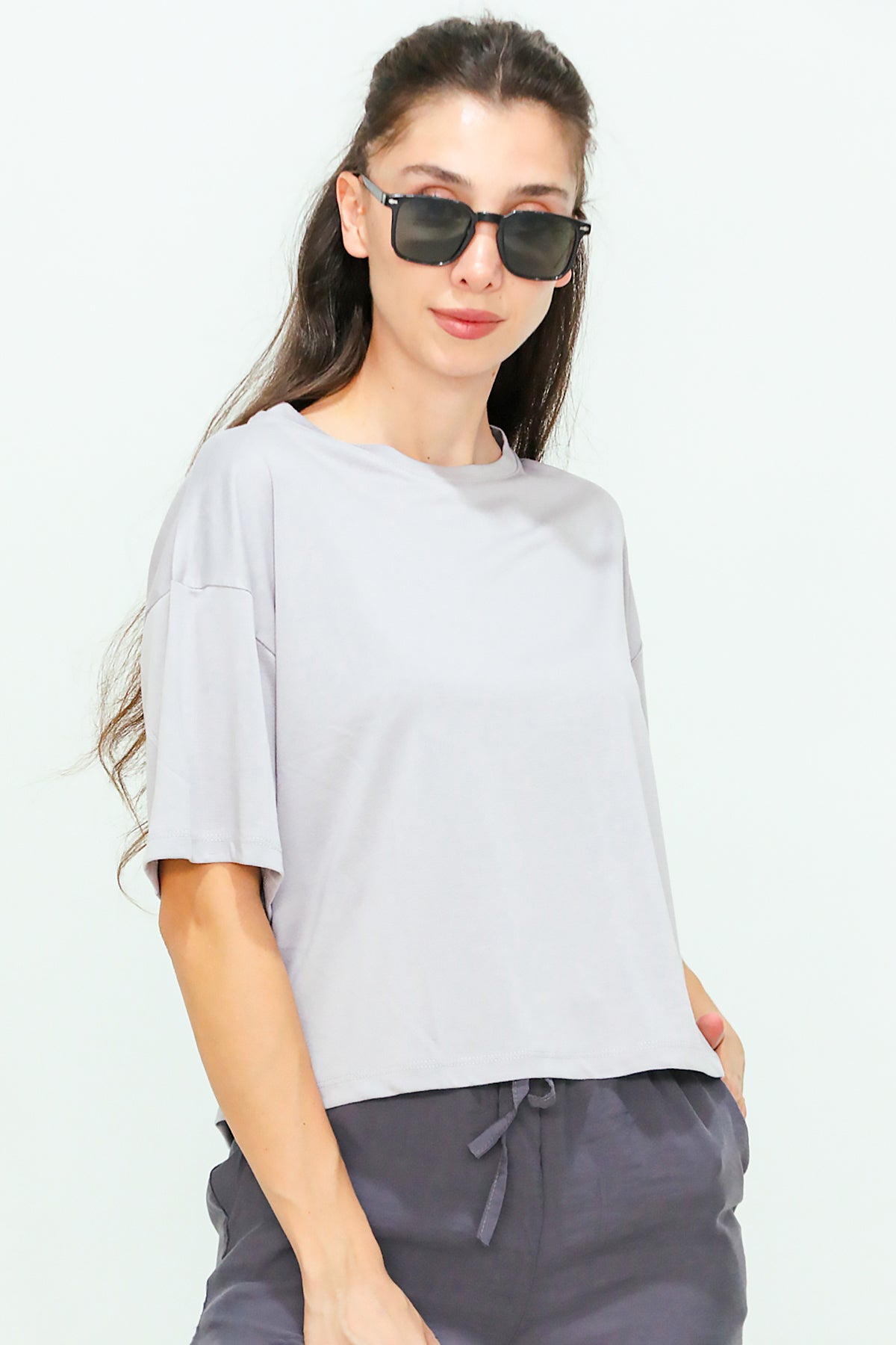 Kadın Bisiklet Yaka Kısa T-shirt Gri
