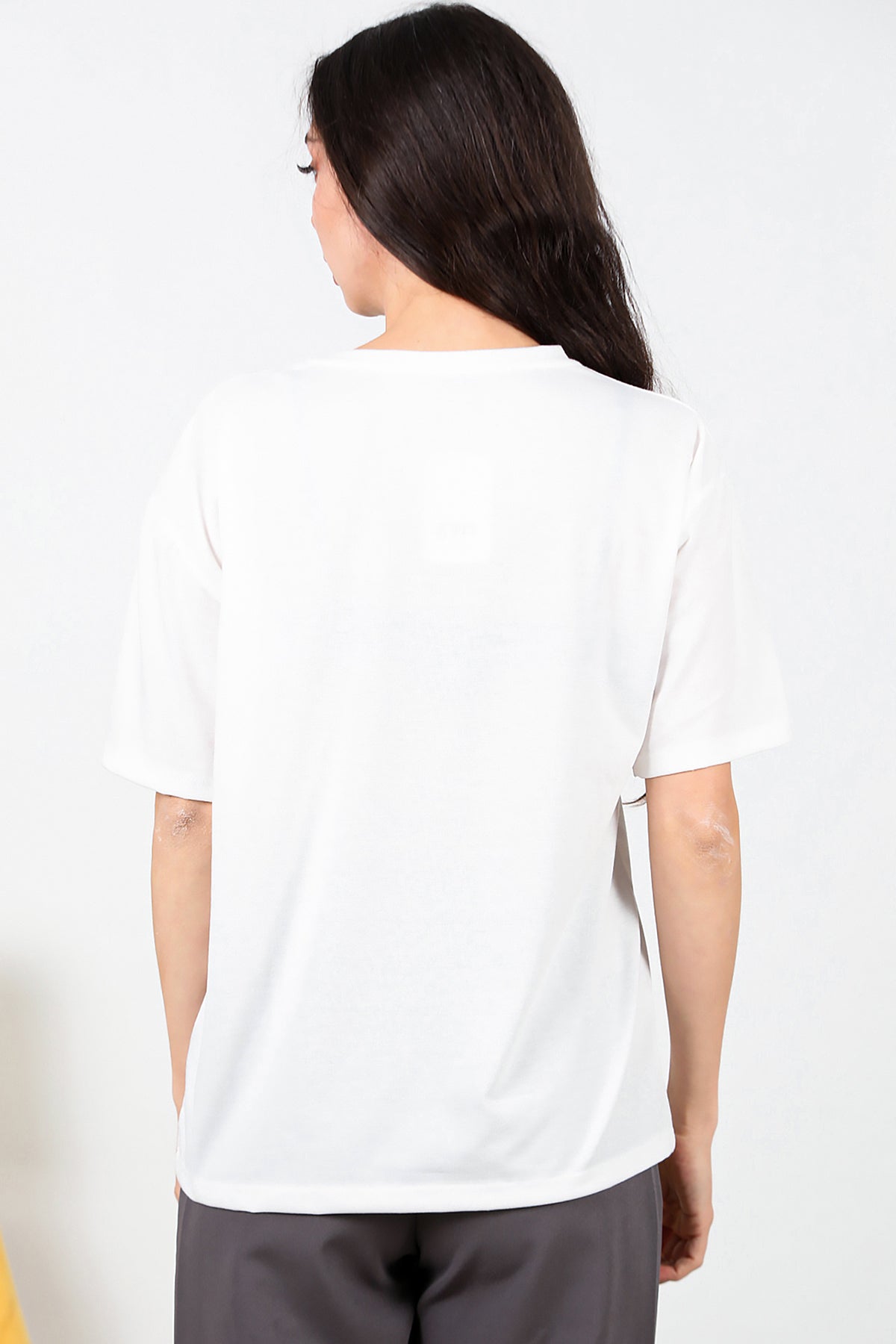 Kadın Bisiklet Yaka Baskılı T-shirt Ekru