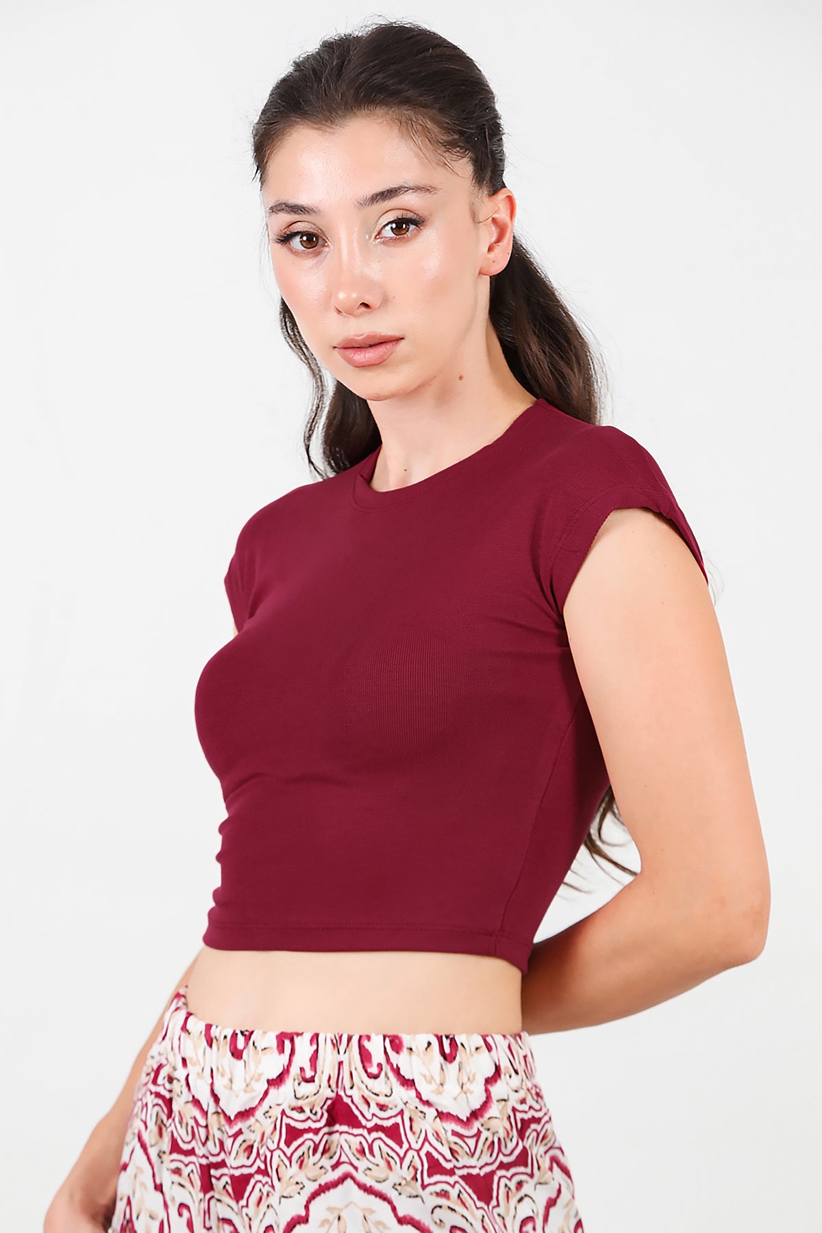 Kadın Düşük Omuz Kısa T-Shirt Bordo