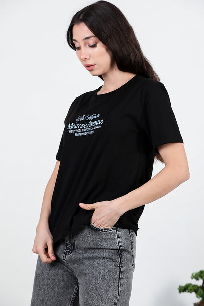 Kadın Ön Nakışlı Penye T-Shirt Siyah