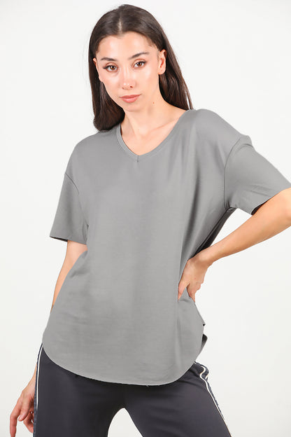 Kadın Eteği Oval V Yaka T-Shirt Gri