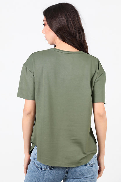 Kadın Eteği Oval V Yaka T-Shirt Haki