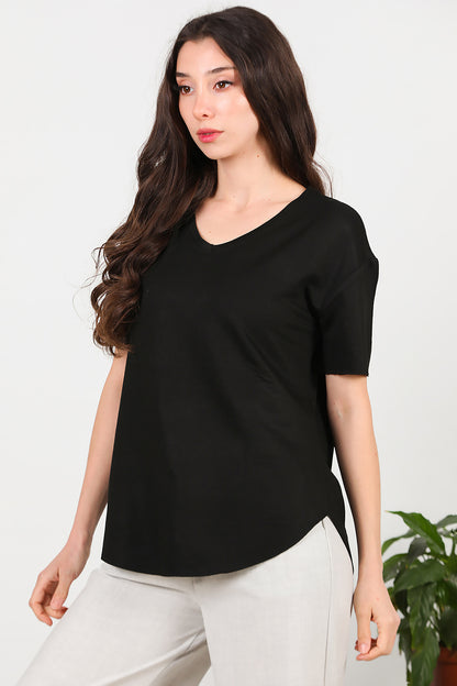 Kadın Eteği Oval V Yaka T-Shirt Siyah