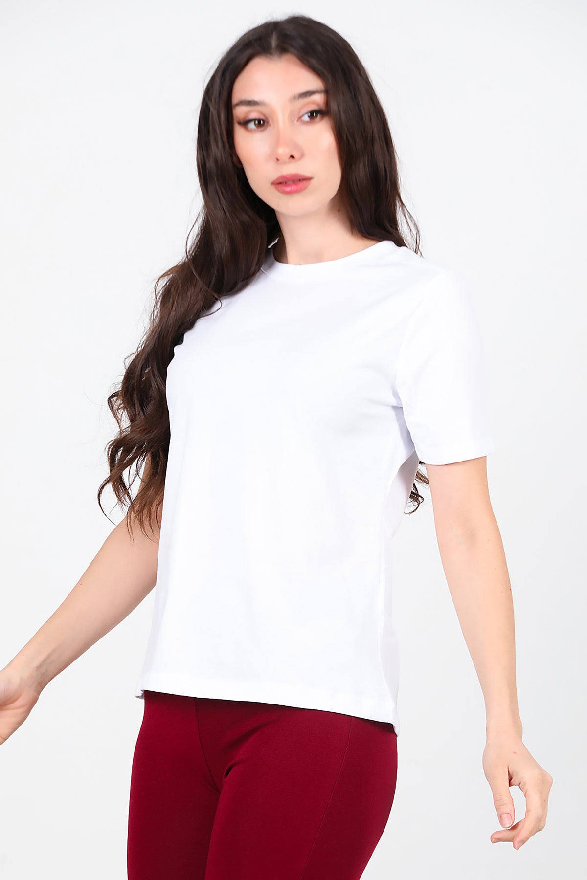 Kadın Omzu Çimalı Basic T-Shirt Ekru