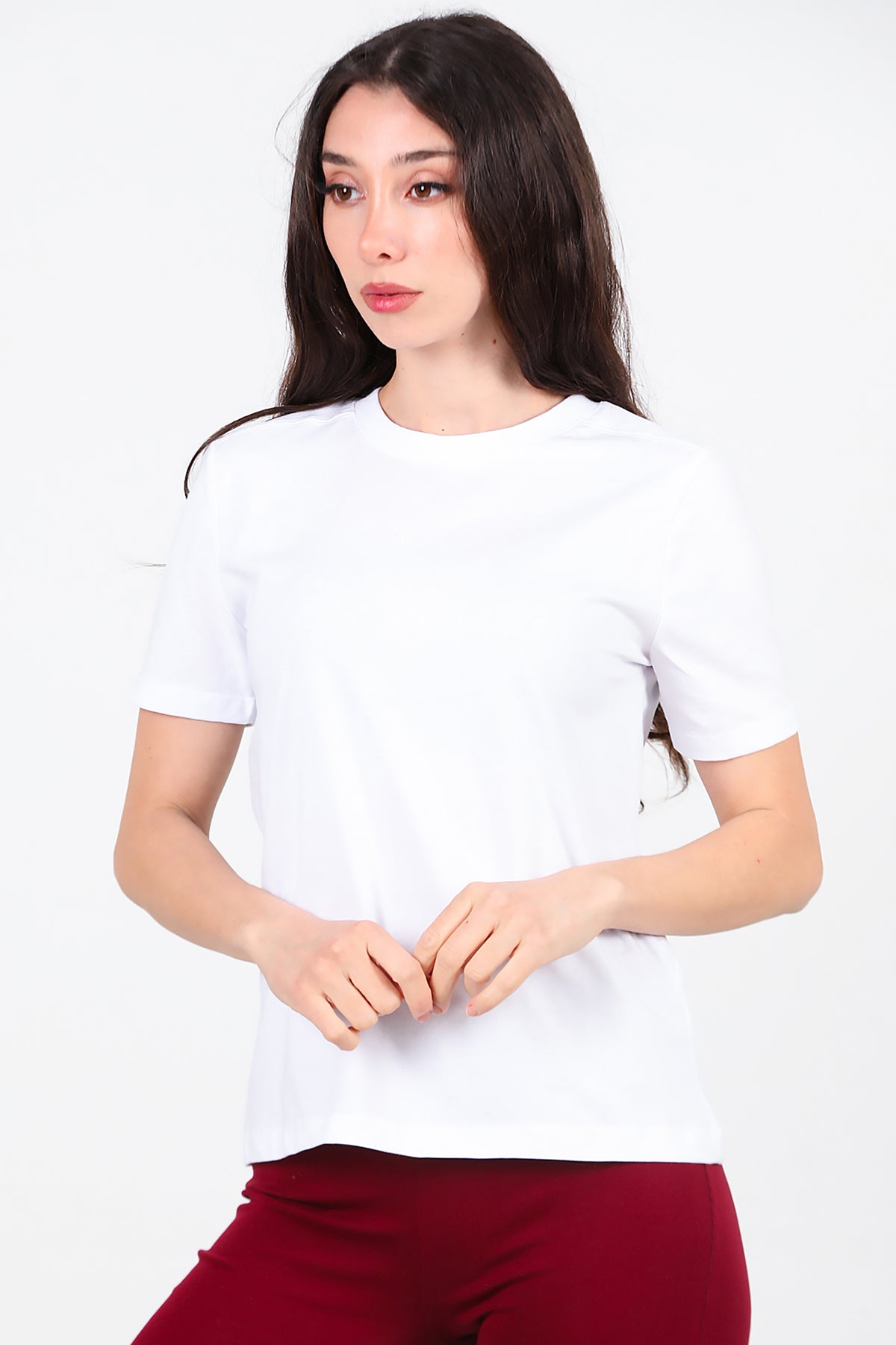 Kadın Omzu Çimalı Basic T-Shirt Ekru