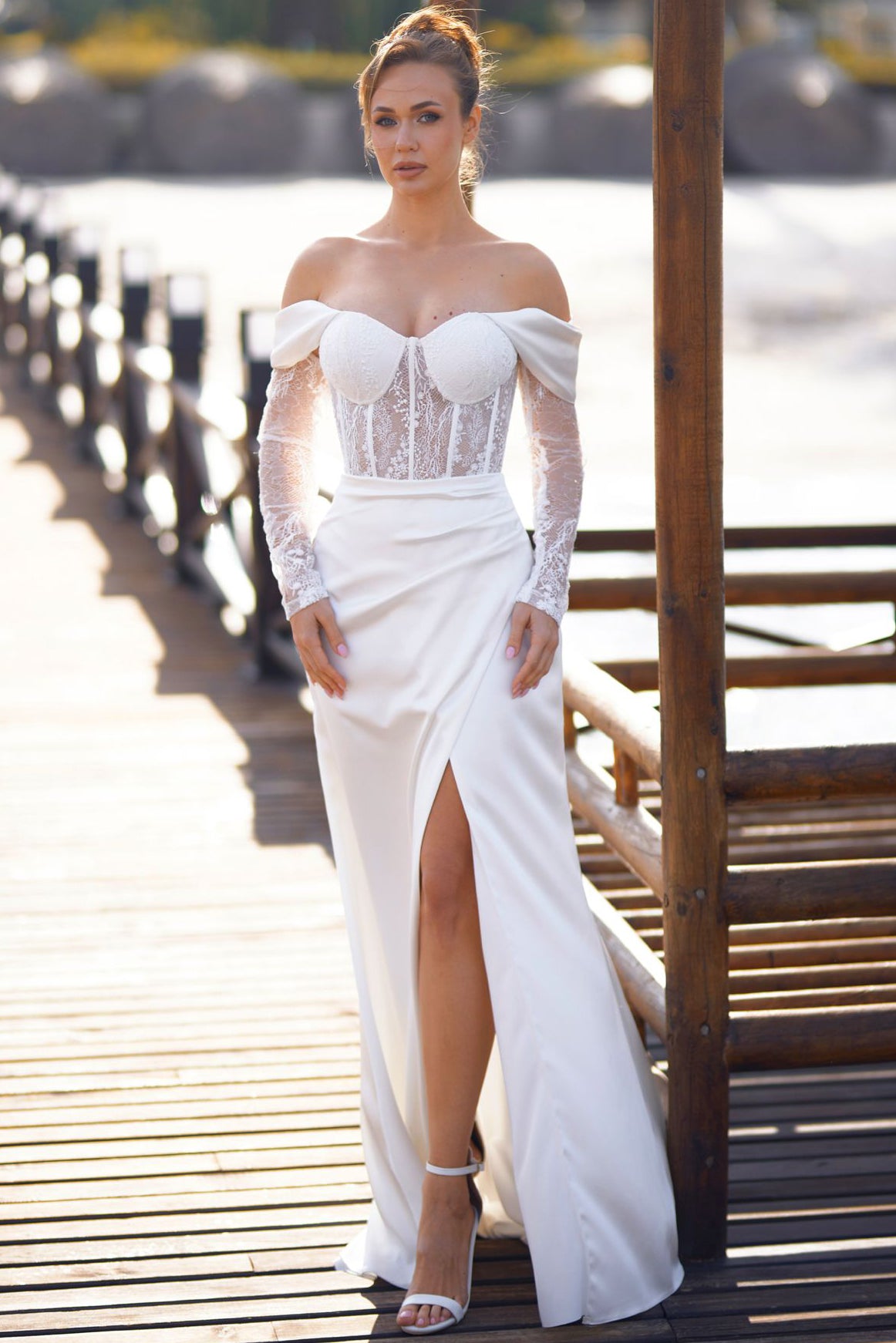 Kadın Pul İşlemeli Yırtmaçlı Uzun Saten Abiye  Ekru