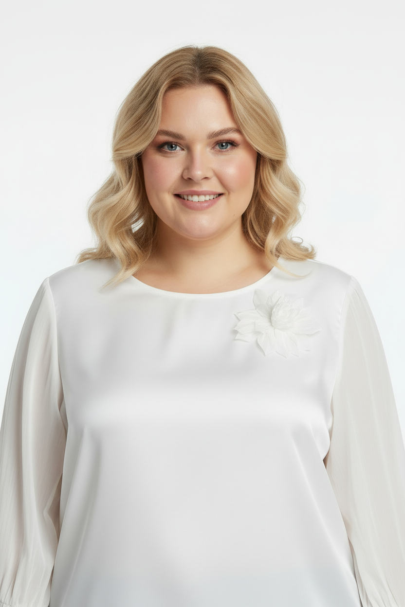 Büyük Beden Beyaz Bluz Detay Çekim