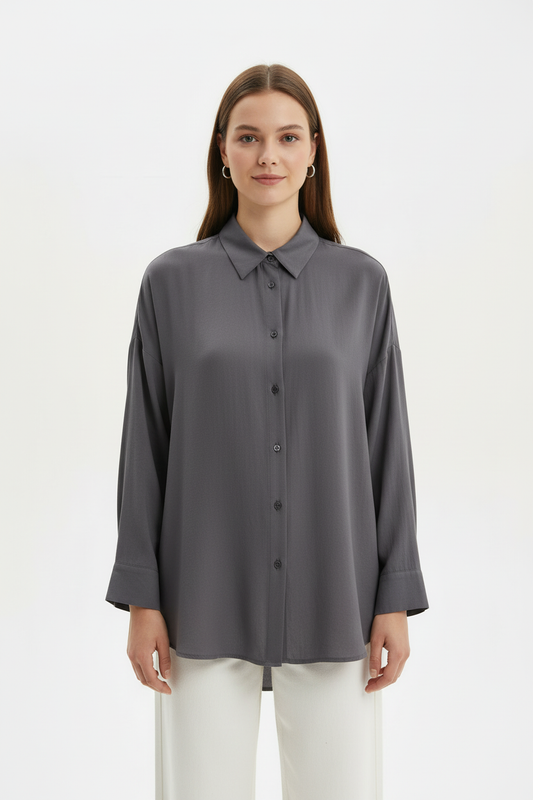 Kadın Düğmeli Oversize Gömlek Füme - ön görünüm