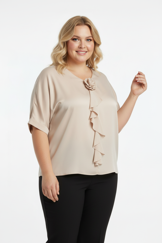 Büyük Beden Bej Bluz Farklı Poz