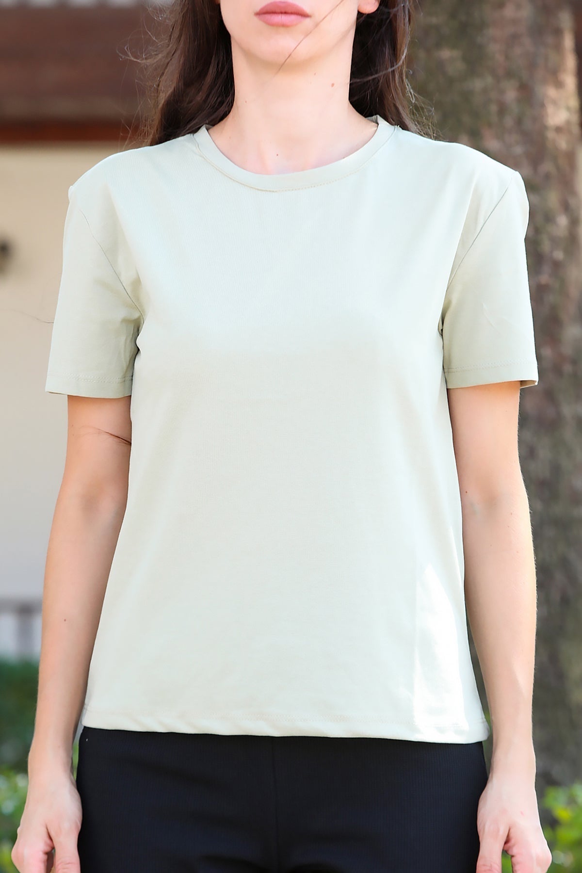 Kadın Bisiklet Yaka Tshirt Haki - Yakın Çekim Detay