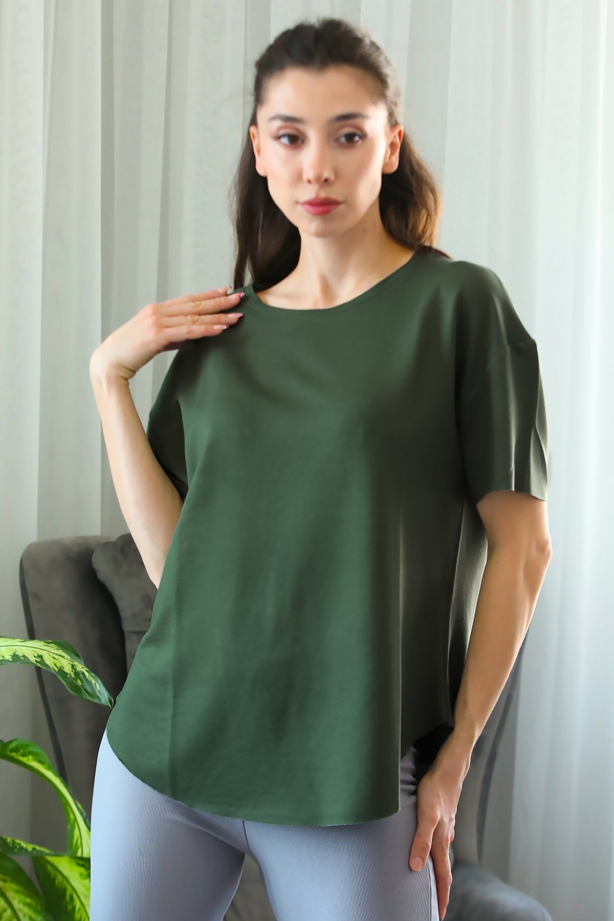 Kadın Eteği Oval Bisiklet Yaka Tshirt Haki - Detay Görünümü