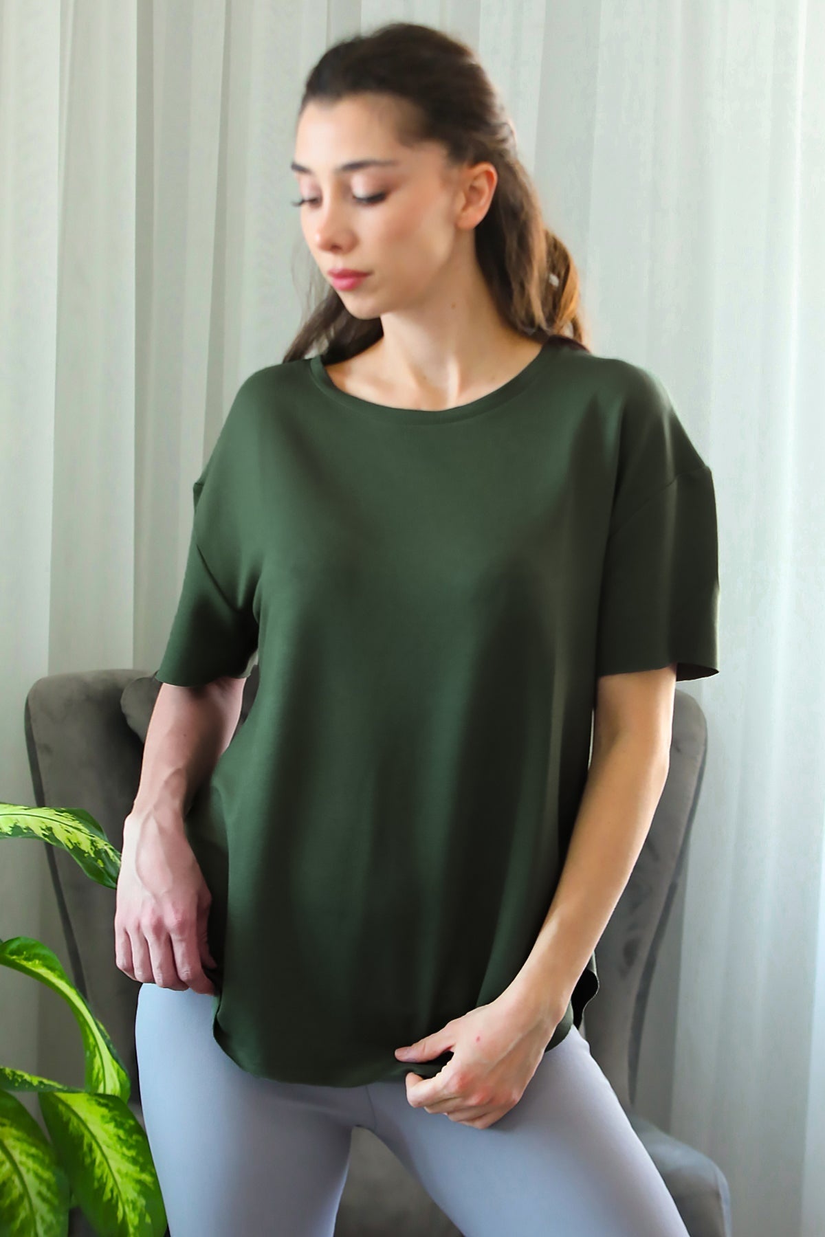 Kadın Eteği Oval Bisiklet Yaka Tshirt Haki - Yandan Görünüm