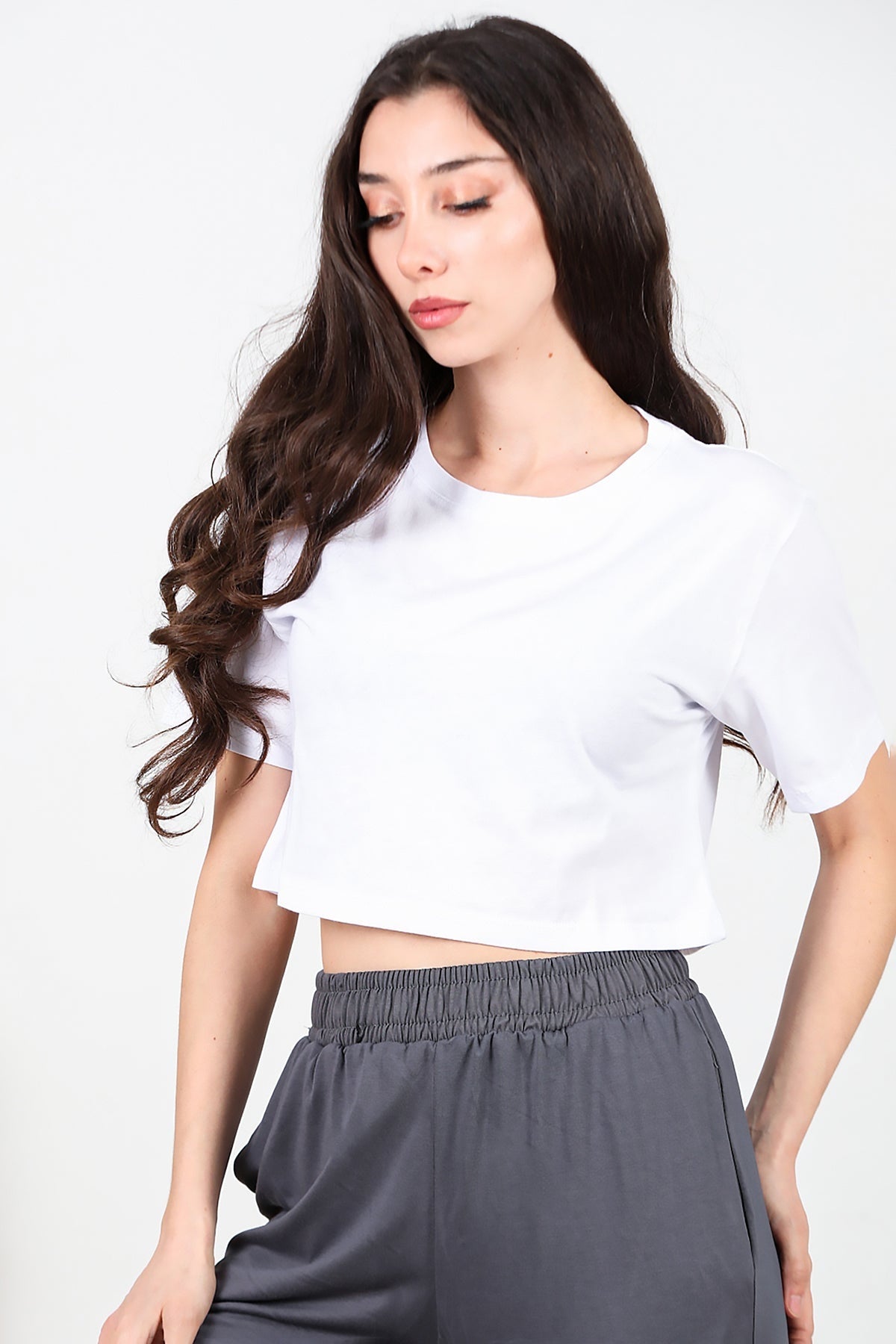 Kadın Kısa T-Shirt Beyaz - Arka Görünüm
