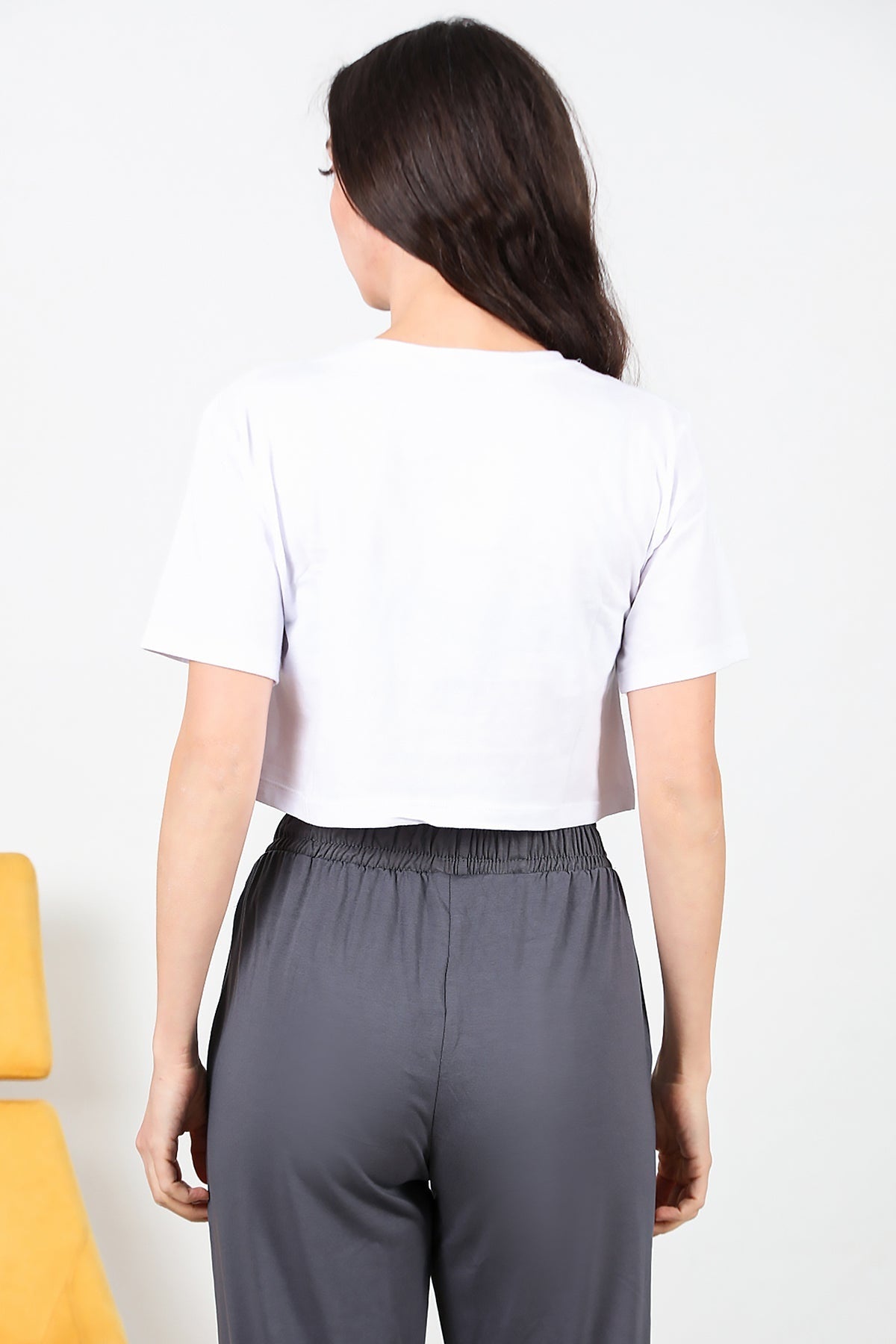 Kadın Kısa T-Shirt Beyaz - Kumaş Detayı