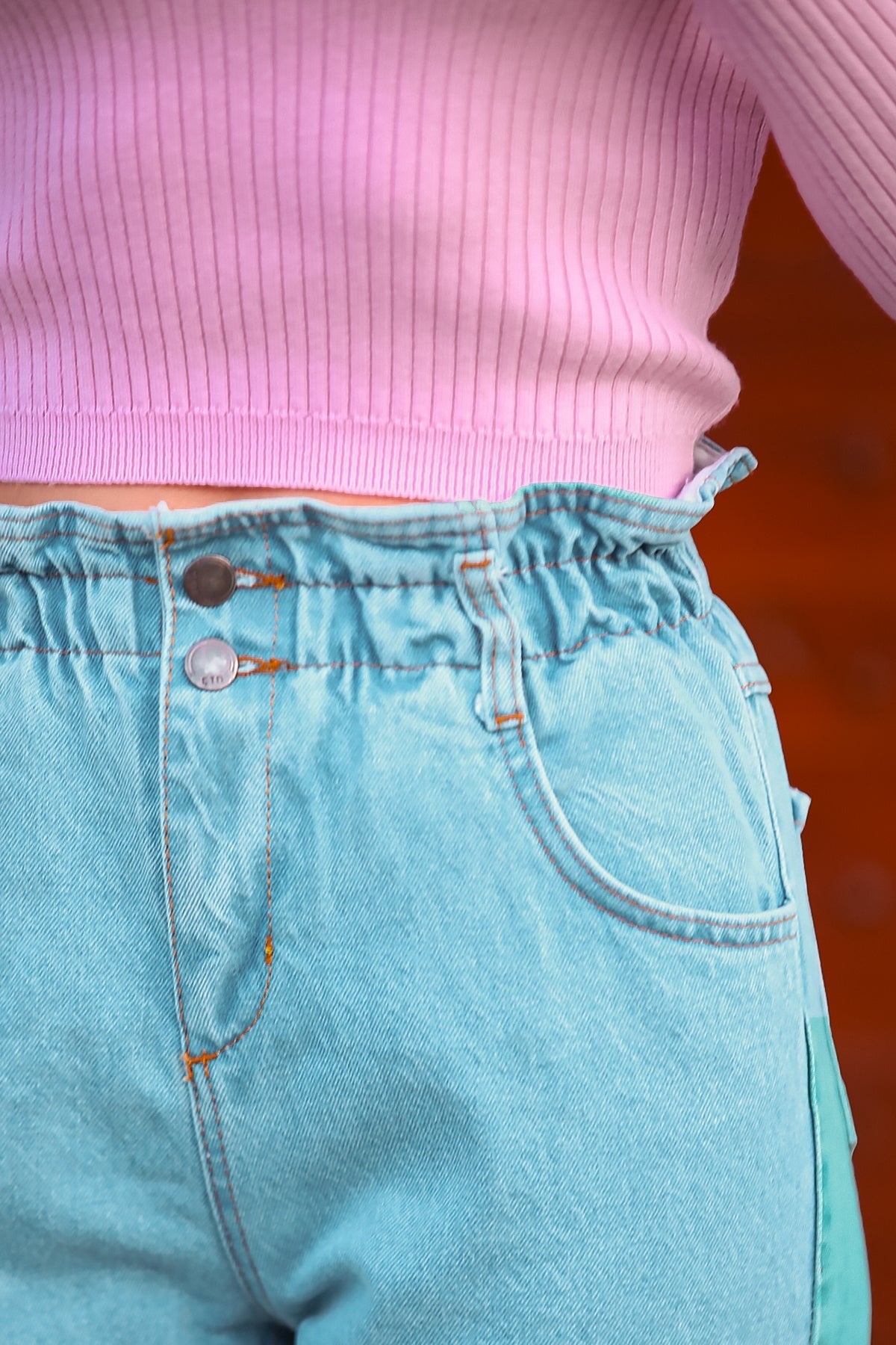 Kadın Mom Jeans Kot Pantolon Mavi - Kumaş Detayı