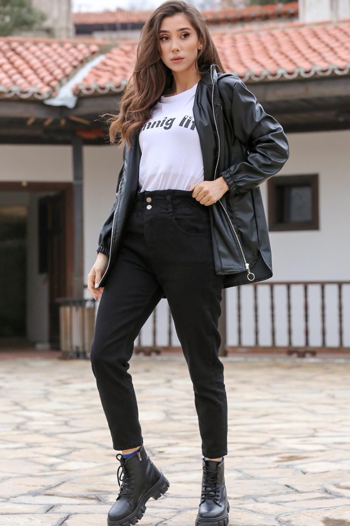 Kadın Mom Jeans Kot Pantolon Siyah - Arka Görünüm