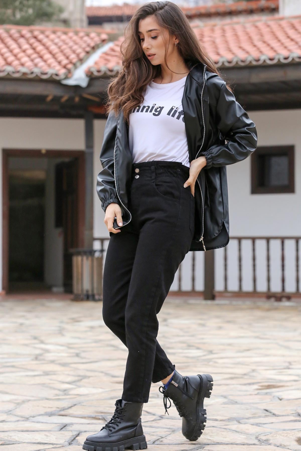 Kadın Mom Jeans Kot Pantolon Siyah - Detay Görünümü