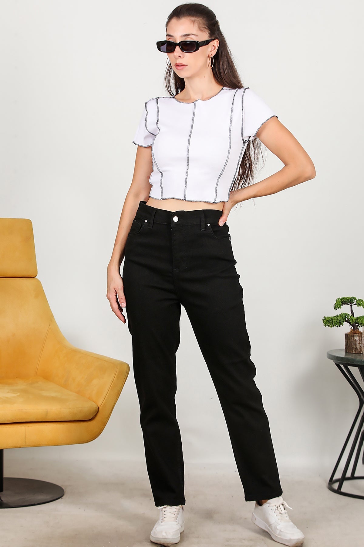 Kadın Mom Jeans Pantolon Siyah - Yandan Görünüm