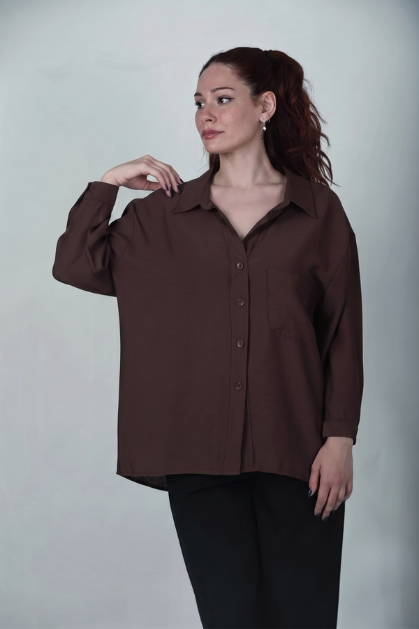 Kadın Oversize Düşük Omuz Gömlek Kahverengi - Arka Görünüm