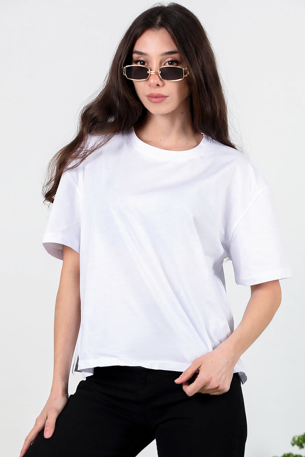Kadın Yan Yırtmaçlı Bisiklet Yaka Oversize Tshirt Ekru - Yakın Çekim Detay