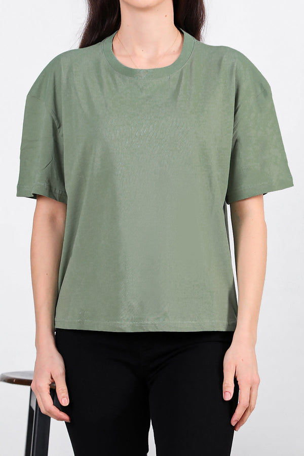 Kadın Yan Yırtmaçlı Bisiklet Yaka Oversize Tshirt Mint - Model Üzerinde Görünüm