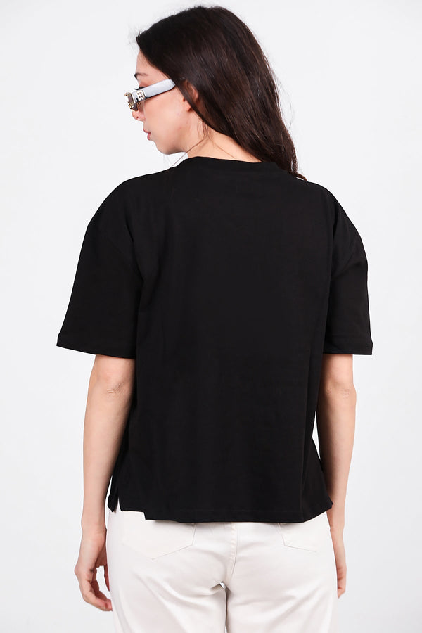 Kadın Yan Yırtmaçlı Bisiklet Yaka Oversize Tshirt Siyah - Kumaş Detayı