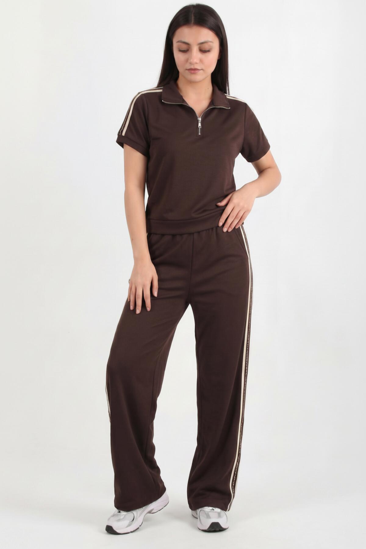 Kadın Yarım Fermuar Şeritli Takım Kahverengi - Ön Görünüm