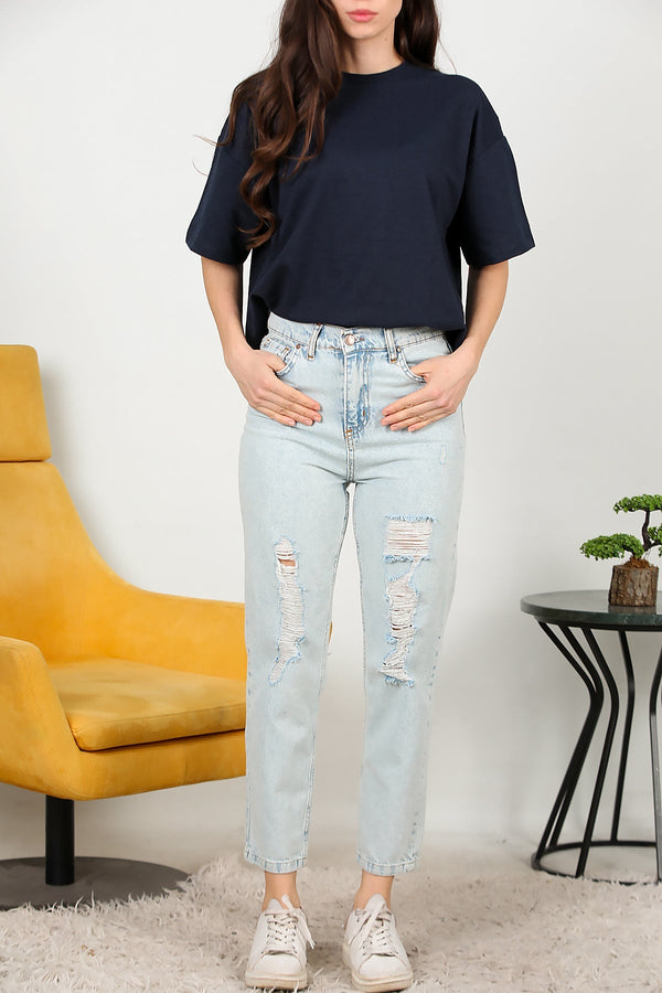 Kadın Yırtık Detaylı Mom Jeans Pantolon Kot - Yakın Çekim Detay